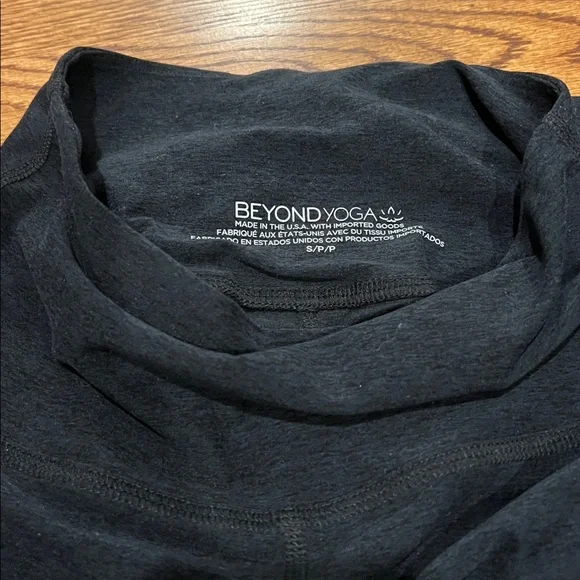 Beyond Yoga Grey Flair Pants - S - Picture 5 of 5